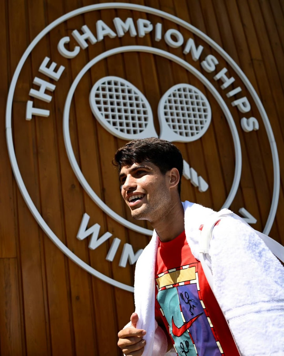 包含AC米兰主帅放话：WTT大满贯四强战必胜辽宁男篮，萨巴伦卡冷笑回应的词条